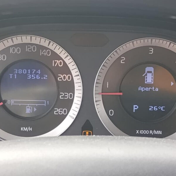 Volvo XC60 Anno 2010 | Veicolo Intero | SOLO PER RICAMBI