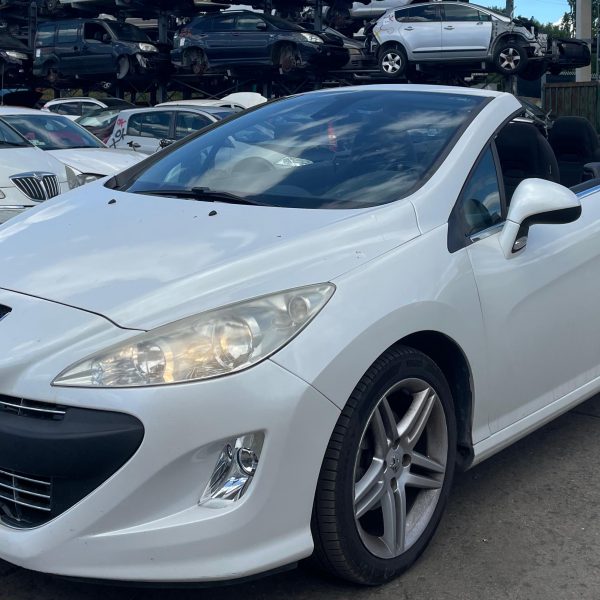 Peugeot 308 C+C Anno 2011 | Veicolo Intero | SOLO PER RICAMBI