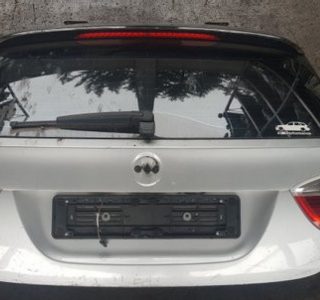 portellone-posteriore-per-bmw-serie-3-e90-1-60119cfa790cb.jpg